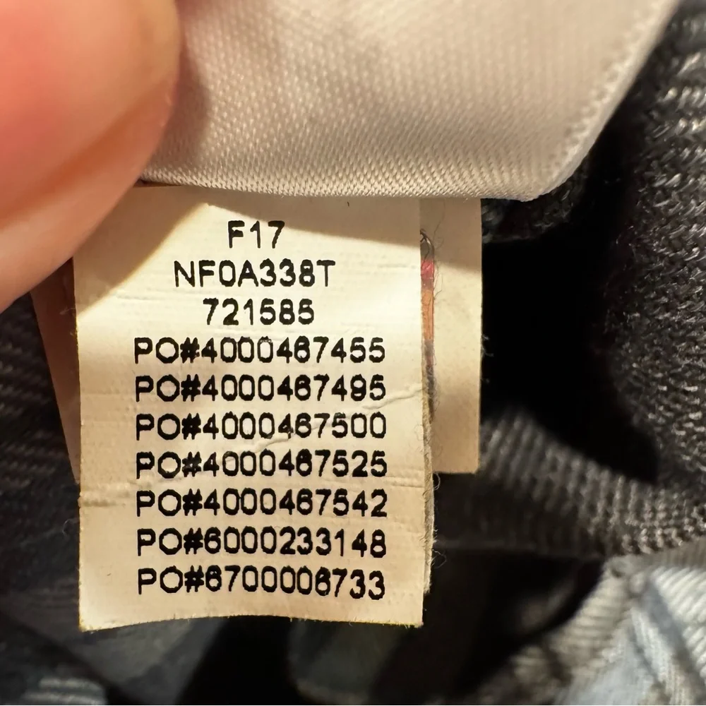The North Face Men's Plaid Shirt -‎ Gray and Blue. Large